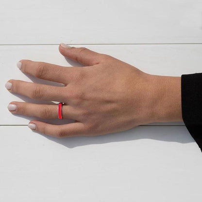 Rose gold band ring in red enamel 