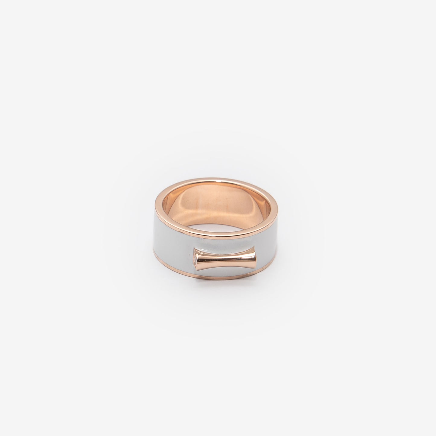 Gold band ring with enamel and diamonds
