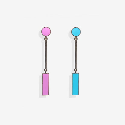 Gold earrings with enamels