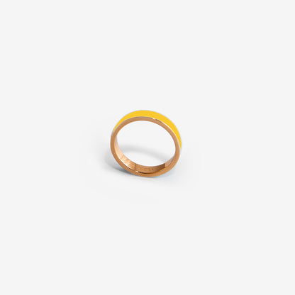 Rose gold band ring in yellow enamel 