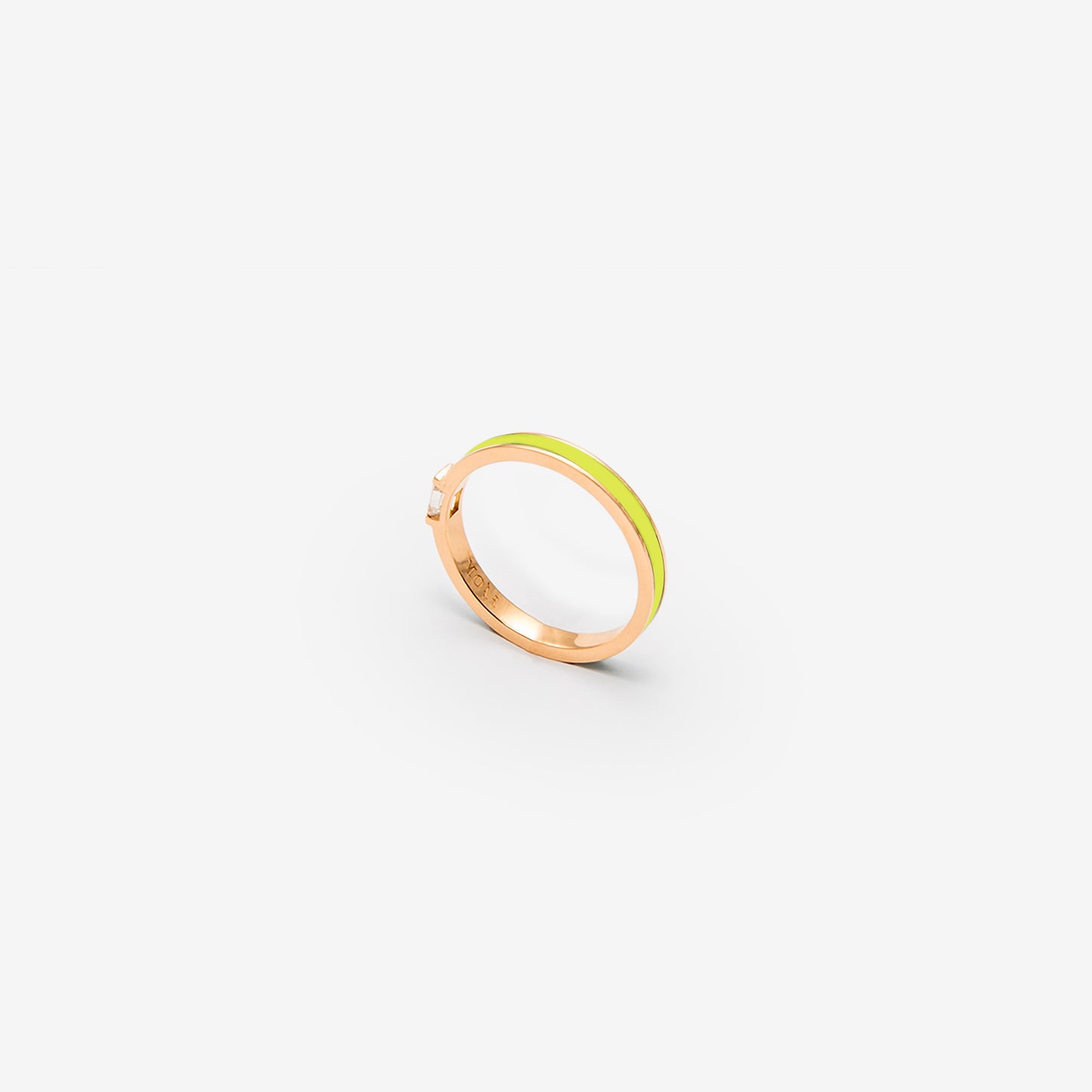 Кольцо из розового золота с зеленой эмалью и бриллиантами