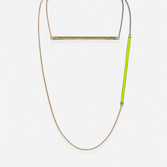 Collana Lunga in Oro Rosa 18 kt con smalto, peridoti e diamanti.