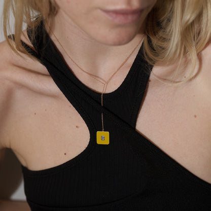 MUSTARD NECKLACE - FLAT
