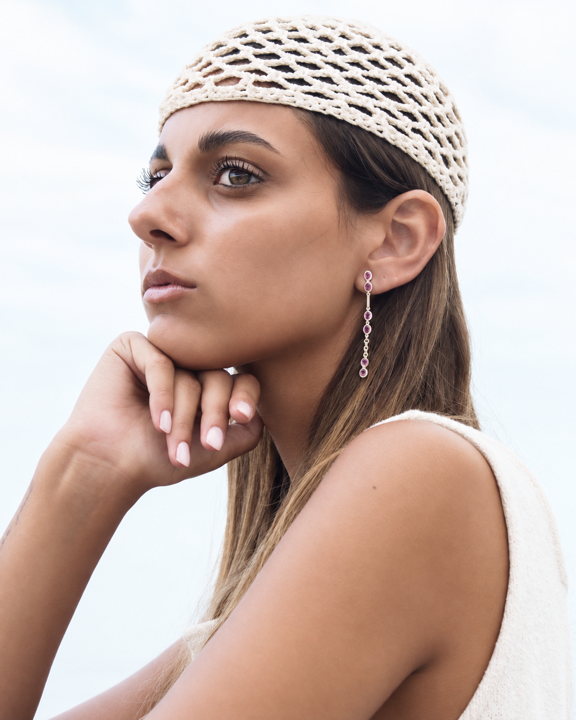 Orecchini Pendenti in Oro Rosa 18 kt con Coating Bianco e Zaffiri Naturali