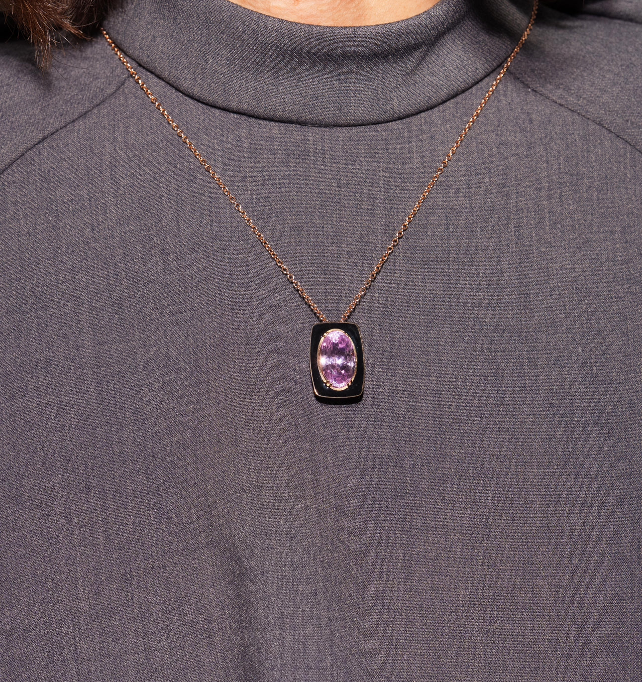 COLLANA CON KUNZITE NATURALE