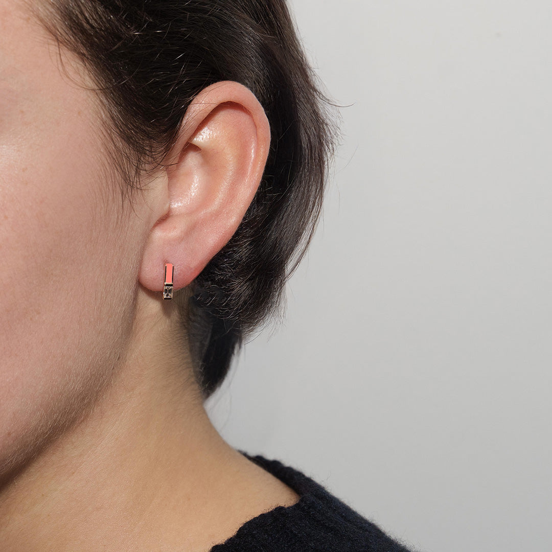 SINGLE SALMON PINK EARRING WITH DIAMOND - SQUARE