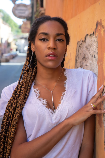 Collana in oro con diamanti e smalto