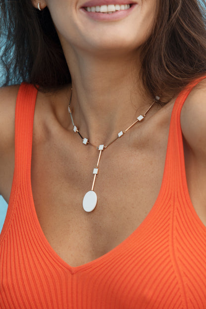 Collana in oro, smalto e Kogolong