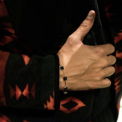 Bracciale in oro con onici naturali