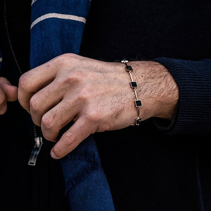 Bracciale in oro con onici naturali