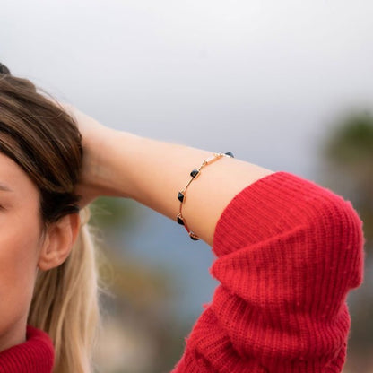 Bracciale in oro con onici naturali